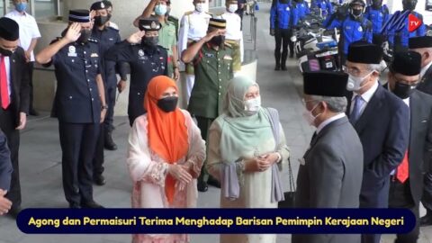 Agong Dan Permaisuri Terima Menghadap Barisan Pemimpin Kerajaan Negeri