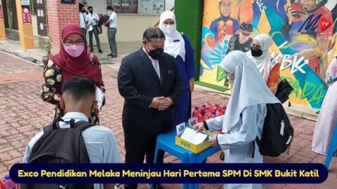 Exco Pendidikan Melaka Meninjau Hari Pertama Spm Di Smk Bukit Katil
