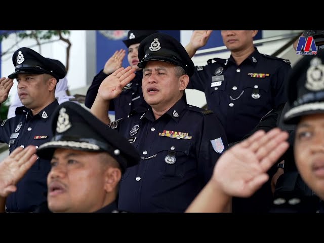 Nyanyian Lagu Melakaku Maju Jaya – Polis Melaka