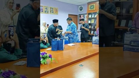 Sumbangan Kepada 11 Bakal Haji Dan Hajah Di Japerun Tanjung Bidara, Masjid Tanah