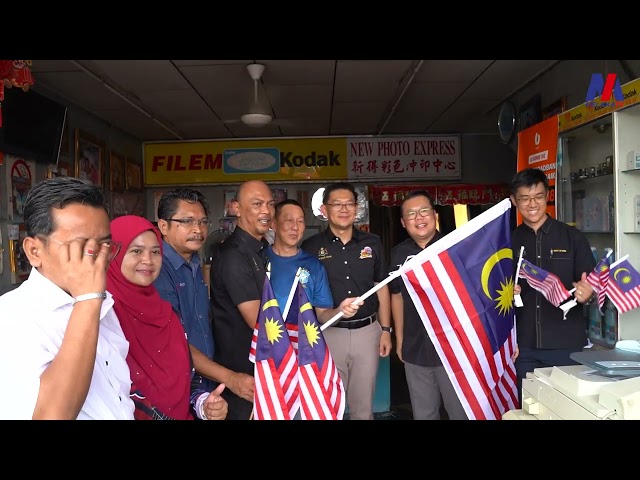 84,000 Jalur Gemilang Diagih Ke Japerun Seluruh Melaka