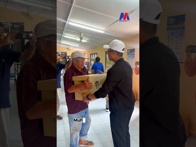 Nasib Mangsa Banjir Di Masjid Tanah Dapat Perhatian Ketua Menteri Melaka #melakatv #mhi