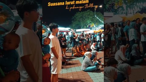 Suasana Malam Di Perkarangan Stadthuys Edisi Ketiga Bila Larut Malam