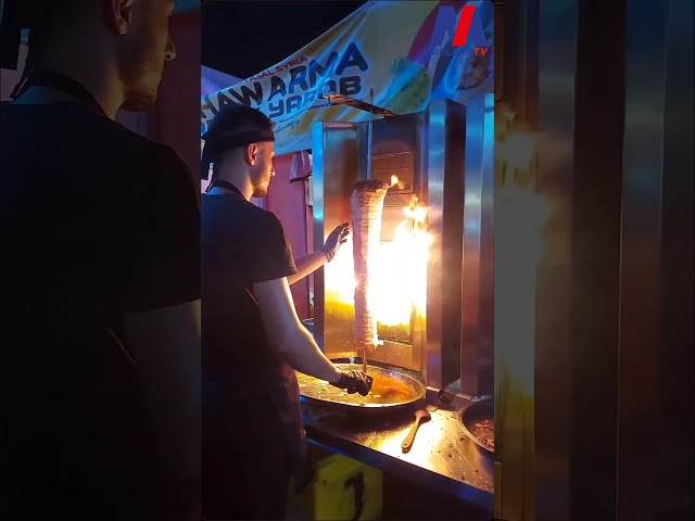 Suasana Windmill Pink Market Dan Pasar Terapung Edisi Ketiga Bila Larut Malam. Meriah Betul Melaka!