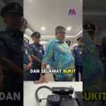 AB RAUF BERKOMUNIKASI DENGAN ANGGOTA BOMBA DI MELAKA