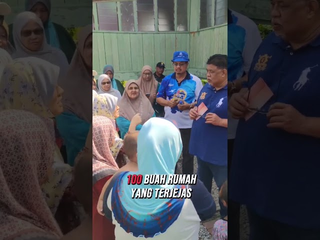 Ketua Menteri Lawat Mangsa Ribut Di Kampung Permatang, Kuala Linggi