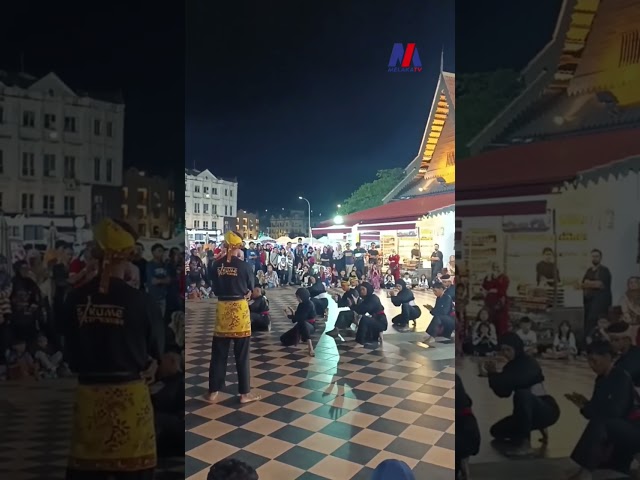 Meriah Menara Taming Sari Pada Melaka Bila Larut Malam Edisi Oktober