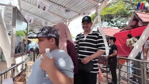 Menara taming sari riuh, maskot jadi tumpuan pengunjung bergambar